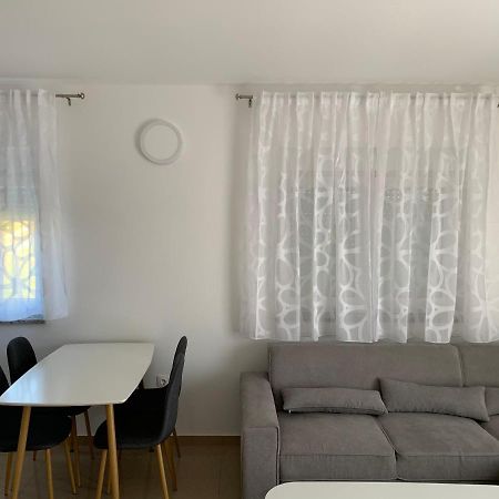 Apartman Ki Apartment Pula Ngoại thất bức ảnh