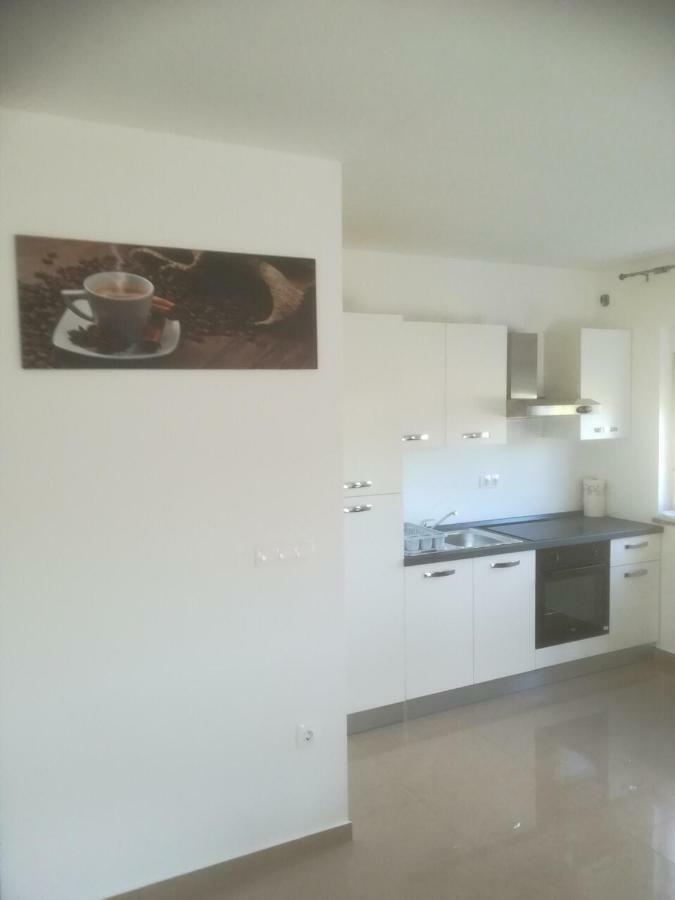 Apartman Ki Apartment Pula Ngoại thất bức ảnh